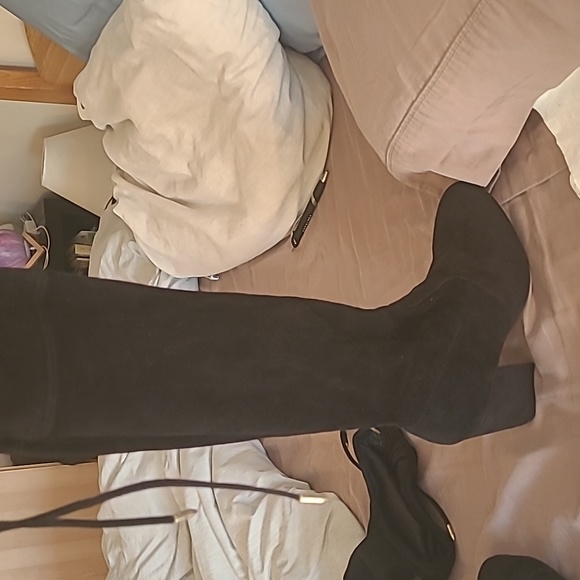 Boots - Picture 7 of 9